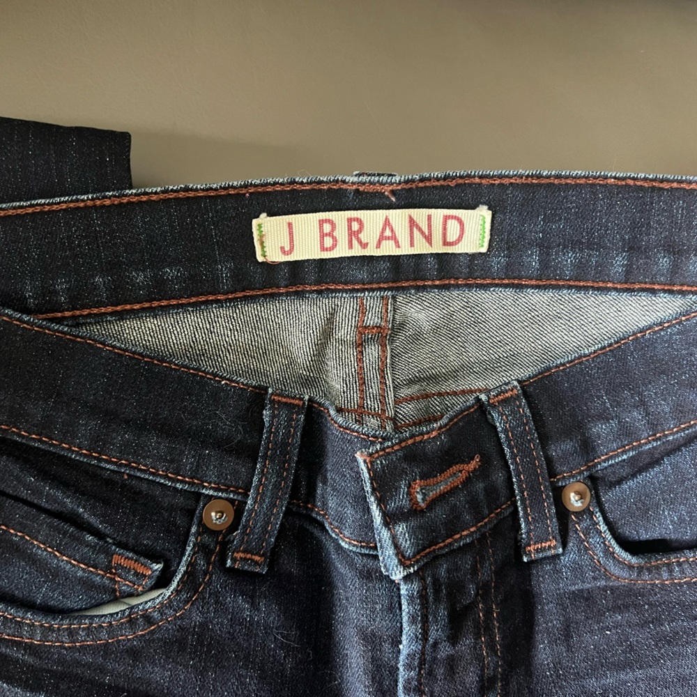 Size 25 skinny jeans J brand Dark blue. Great condition